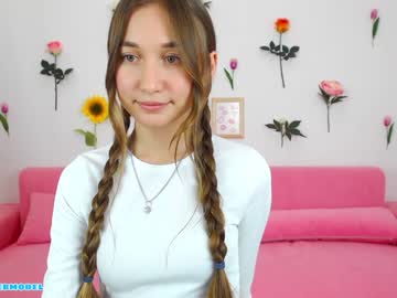 female cam girl ambertan1 image #2706271