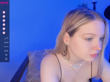 female cam couple heatherholland image #3112505