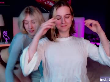 female cam girl julia_tina image #1857910
