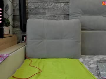 female cam couple irinaandalex image #2129631