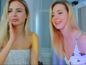 female cam girl emmi_rosee image #1900000