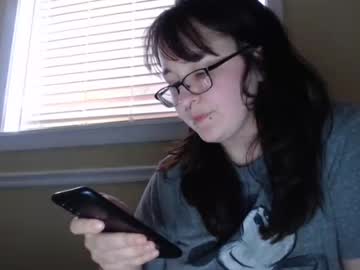 laneyburgundy  female  webcam