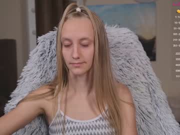 female cam girl angeellina image #68150
