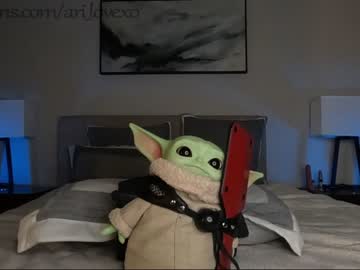 female cam couple ari_lovexo image #3202141