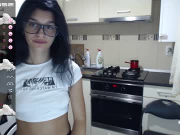 female cam couple maya_and_guests image #2479458
