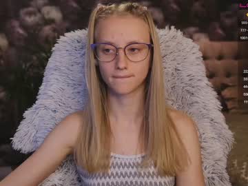 female cam girl angeellina image #1021614