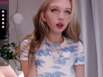 female cam girl small_blondee image #2460462