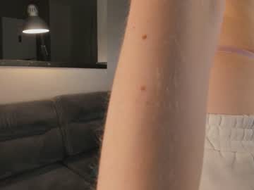 female cam girl mesoroydarlin image #3044854
