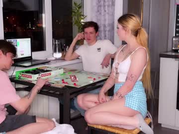 female cam couple briankoster image #1657332