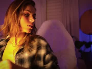 female cam girl teaze_n_pleaze image #2714370