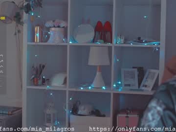 female cam girl mia_milagros image #963635