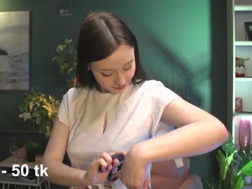 female cam girl ella_knockers_xl image #1252771