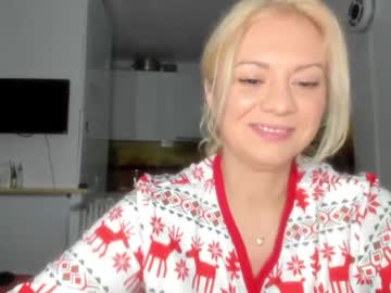 female cam girl kiradivine image #3150694