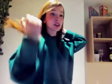 female cam girl ellie_leen image #1322101