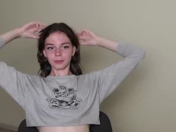 female cam girl babymia18 image #3940260