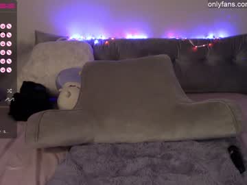 female cam girl mari_and_jandro image #3840907