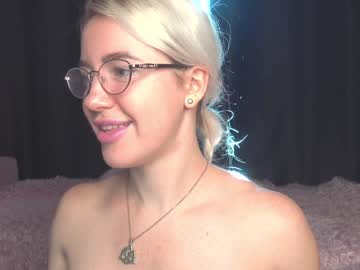 female cam girl xtina__ image #3226645