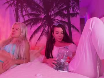 female cam tranny bigdicktrannynicole image #2830255