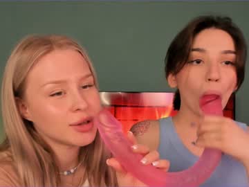 female cam couple huntertiana image #1749964