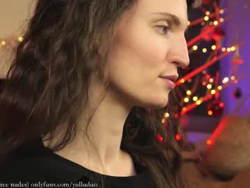 female cam girl yulladao image #3387070