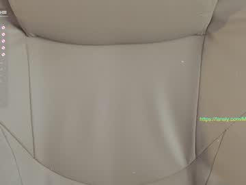female cam girl mia_milagros image #2061322