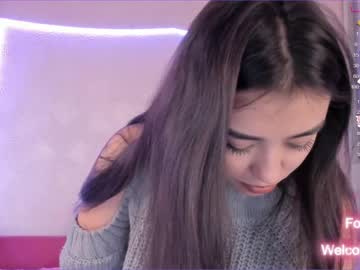 female cam girl yoouna08 image #3912880