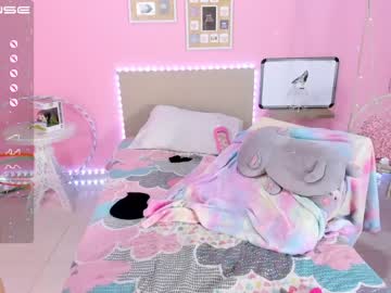 female cam girl little_effy18 image #2857585