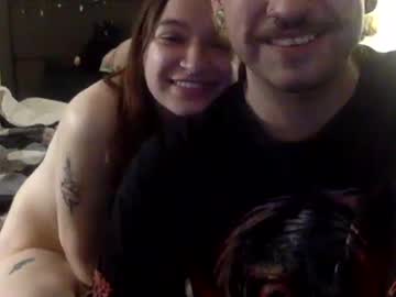 female cam couple growingnotashowing image #4080620