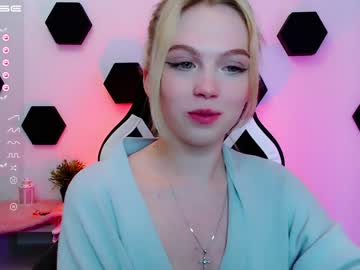 female cam girl small_blondee image #3899874
