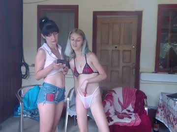 female cam couple danamily image #2475427
