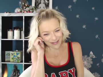 female cam girl laceycoffeegirl image #917261