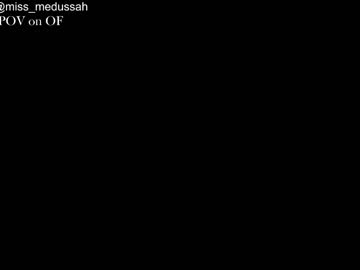 female cam couple miss_medussah image #3897800
