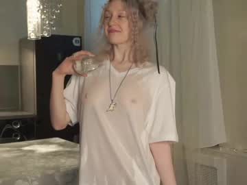 female cam girl melissacoopers image #4013456