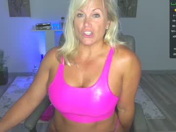 female cam girl wondrwomn image #99539