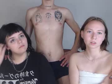 female cam couple analys_mazafakys image #3947622