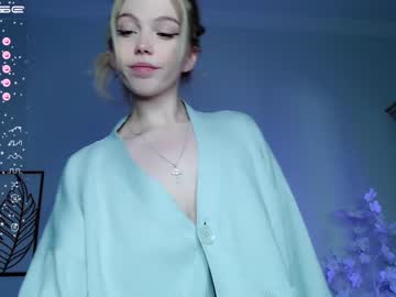 female cam girl small_blondee image #3822847