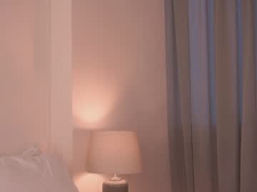 female cam girl _2strangers image #585048