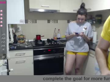 female cam couple maya_and_guests image #900076