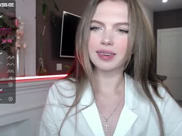 female cam girl small_blondee image #2768140
