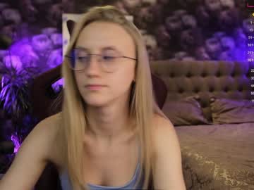 female cam girl angeellina image #3231417