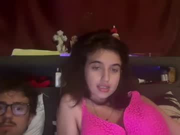 female cam couple itzvaleria_19 image #4037513