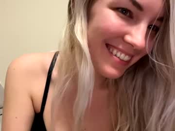 female cam girl mariah95 image #1495353