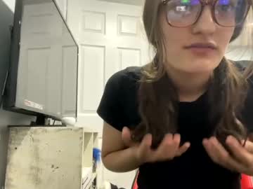 female cam girl candiicatt image #4011541