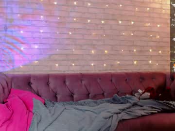 female cam couple mr_mrs_w4zzp image #3771091