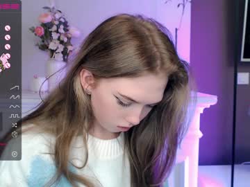 female cam girl small_blondee image #2932301