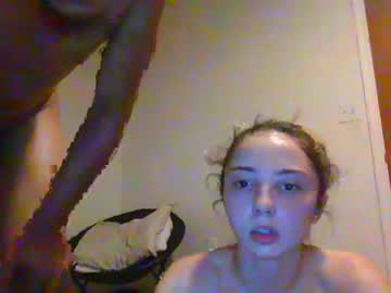 female cam couple ittybitty7 image #2227370