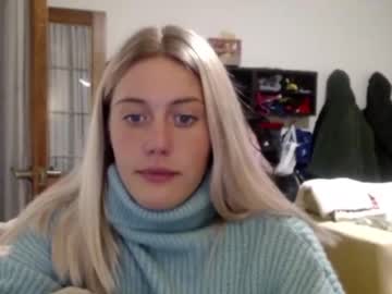 female cam girl bambis_honeypot image #1099134