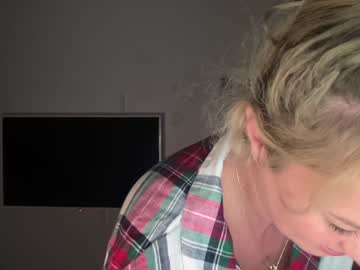 female cam girl kiradivine image #2712323
