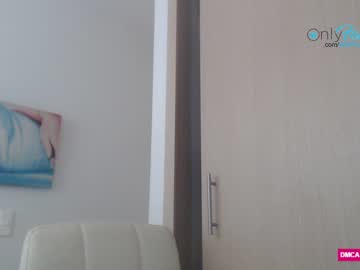 female cam girl hellosahara image #161954