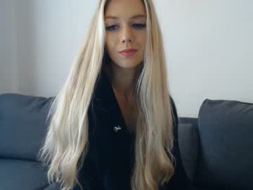 female cam girl pervyblonde image #347157